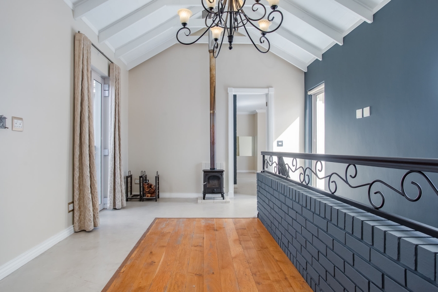 To Let 4 Bedroom Property for Rent in Val De Vie Estate Western Cape